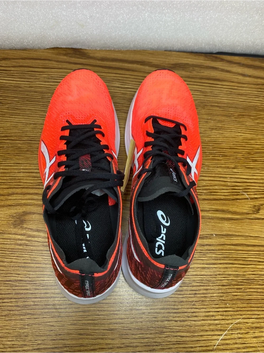 Asics Magic Speed Red Orange White Running Shoes Sneaker 1011B026 Size 7.5 New